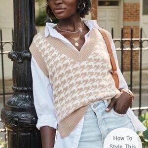 Abercrombie & Fitch Women's Beige Houndstooth Sweater Vest Collegiate Academia S
